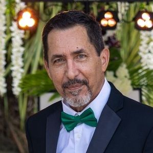 Meet your Posher, José